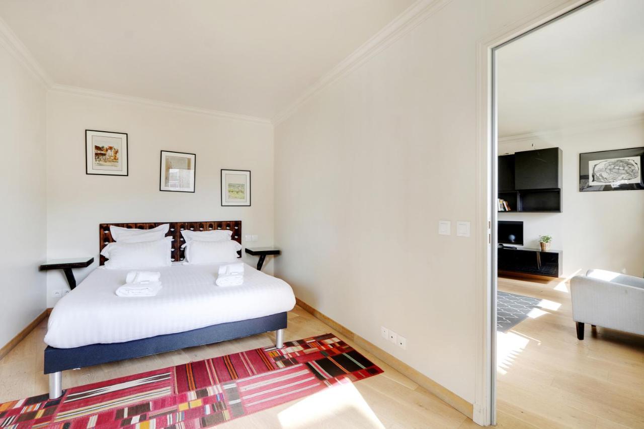 Pick A Flat'S Apartment In Eiffel Tower- Boulevard De Grenelle Париж Экстерьер фото