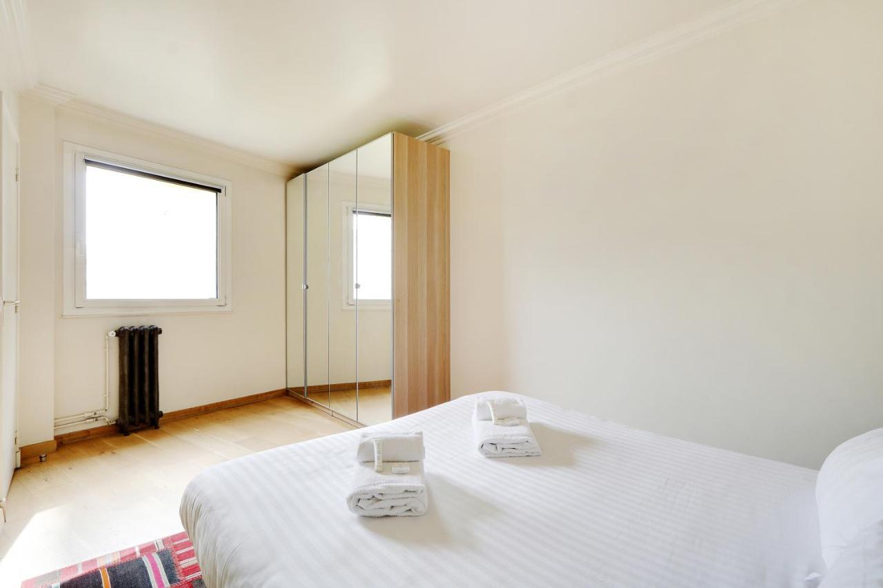 Pick A Flat'S Apartment In Eiffel Tower- Boulevard De Grenelle Париж Экстерьер фото